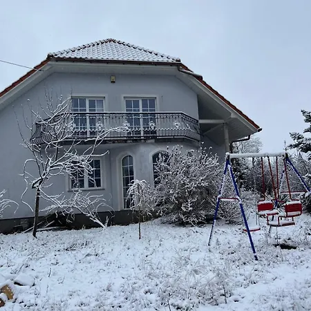 B-willa Basen & Jacuzzi, Sauna Villa