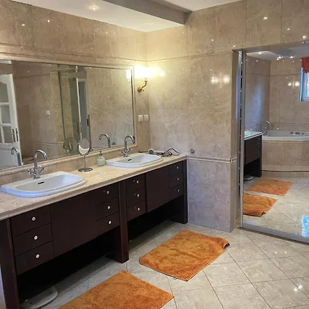 B-willa Basen & Jacuzzi, Sauna Slopnice