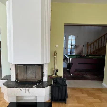 B-willa Basen & Jacuzzi, Sauna Villa Slopnice