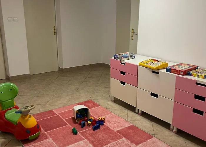 B-willa Basen & Jacuzzi, Sauna * Slopnice