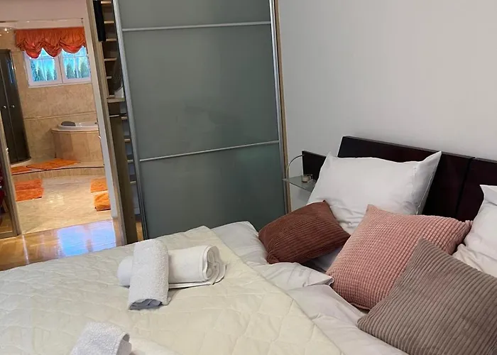 B-willa Basen & Jacuzzi, Sauna *