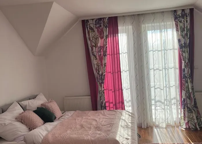 B-willa Basen & Jacuzzi, Sauna *