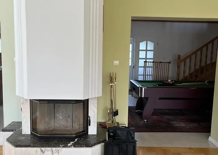 B-willa Basen & Jacuzzi, Sauna Villa Slopnice